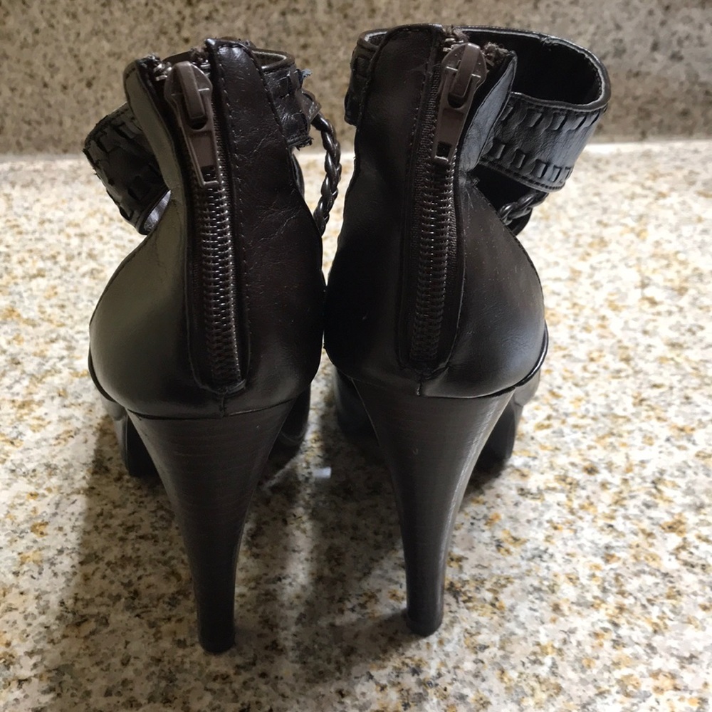 Heels - Picture 3 of 8